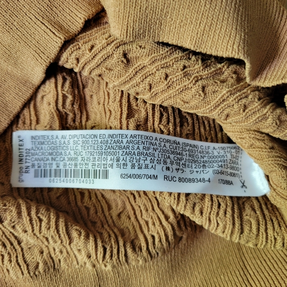 Zara tan cable knit short sleeve mockneck top with faux pearl button - Picture 4 of 6